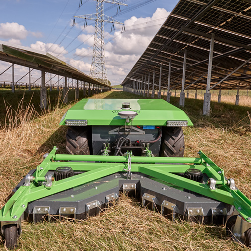 Autonomes Rasenmähen Solarparks | Grasbewirtschaftungsparks | Mäher mit Geräteträger | Vektormaschinen