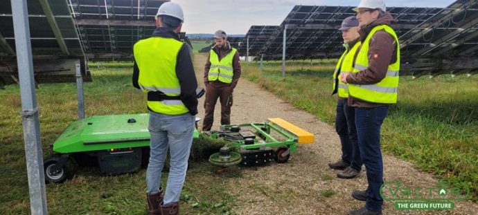 Autonomous Mowing Machine Solar Park | Demonstratin Solar Park Germany | Vector Machines